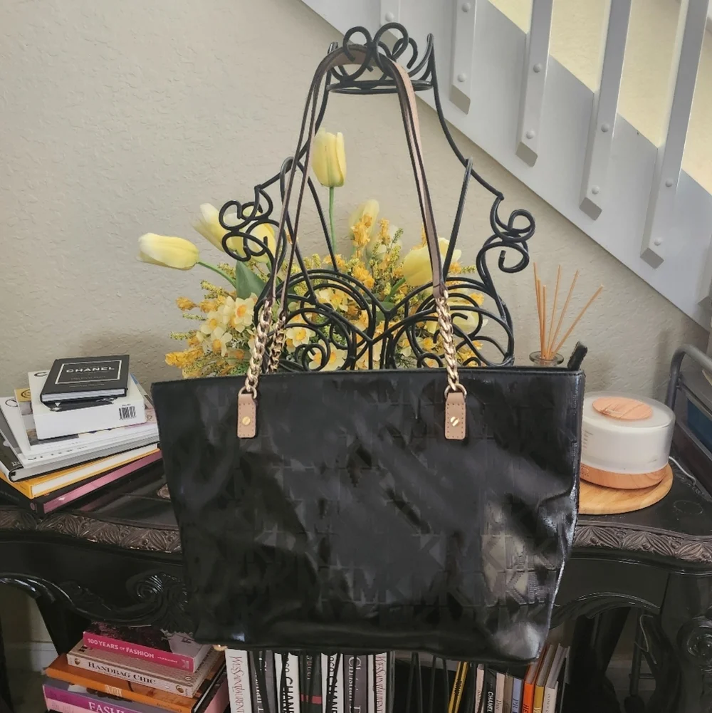 Michael Kors patent leather shoulder bag